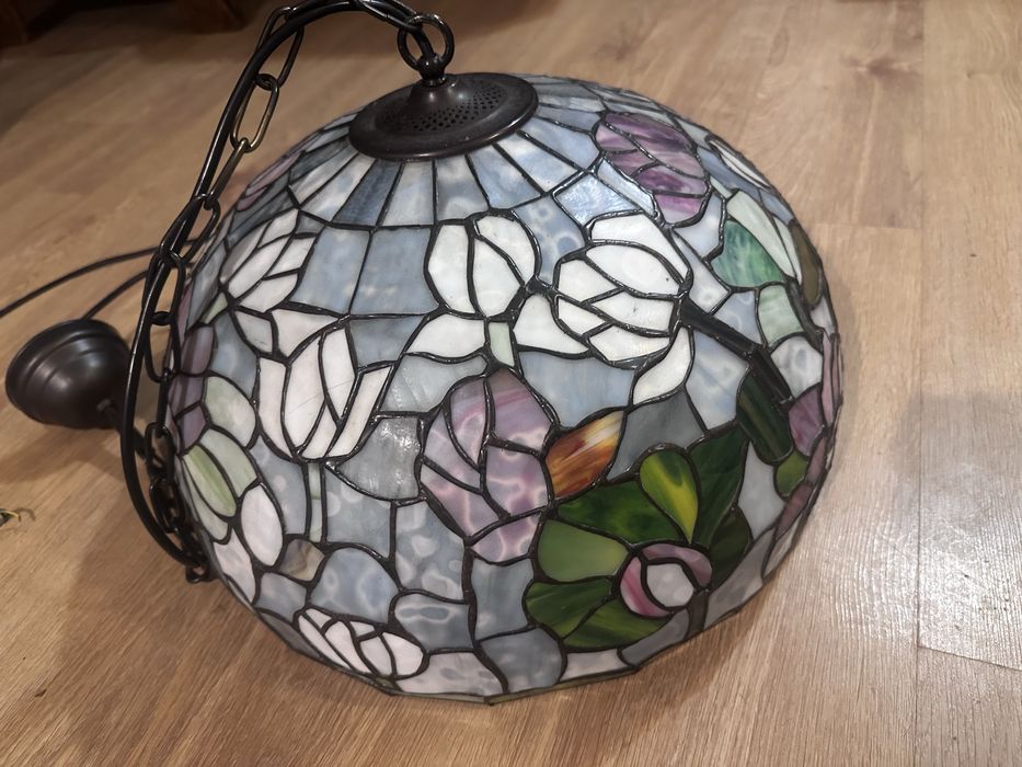 Lampa witrazowa wiszana ala Tiffany
