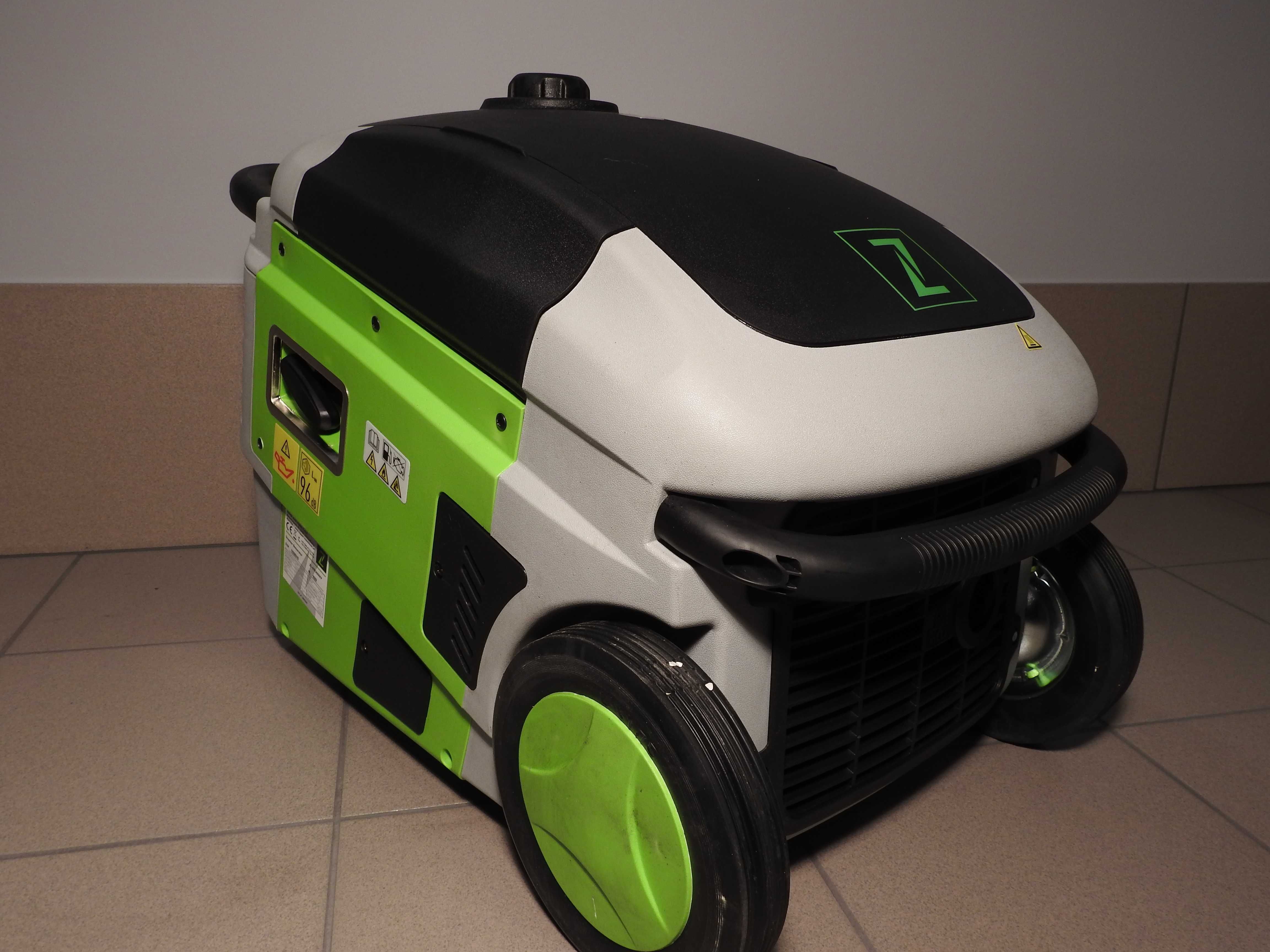 Agregat prądotwórczy Zipper, generator Inverter 3000W 2 x 230V, 1 USB