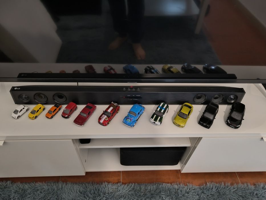 Soundbar LG SQC2 (2.1 Canais - 300 W - Subwoofer Sem Fios)