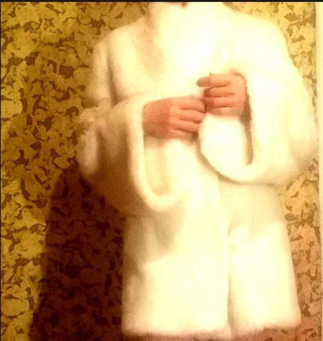 шуба полушубок кожушок жіноче, штучне хутро, біле, 46 розмір, вінтаж