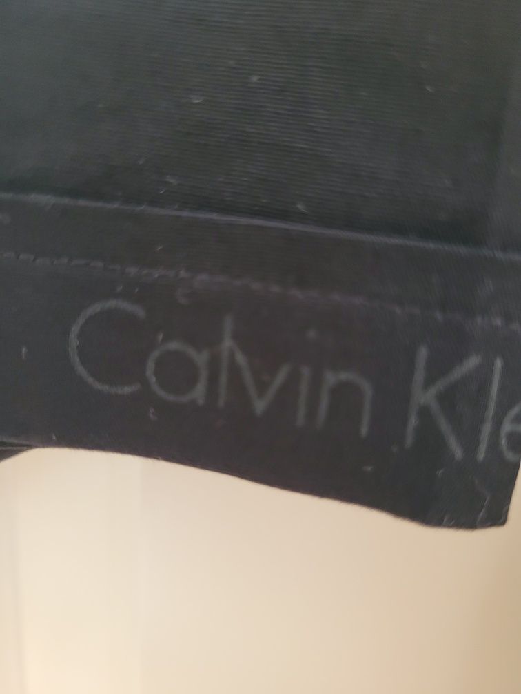Nowa damska koszula rozmiar M Calvin Klein.

Szybka wysyłka lub odbiór
