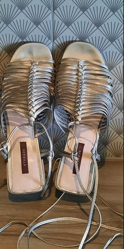 Uterque/Massimo Dutti srebrne sandały wiązane skóra r. 39