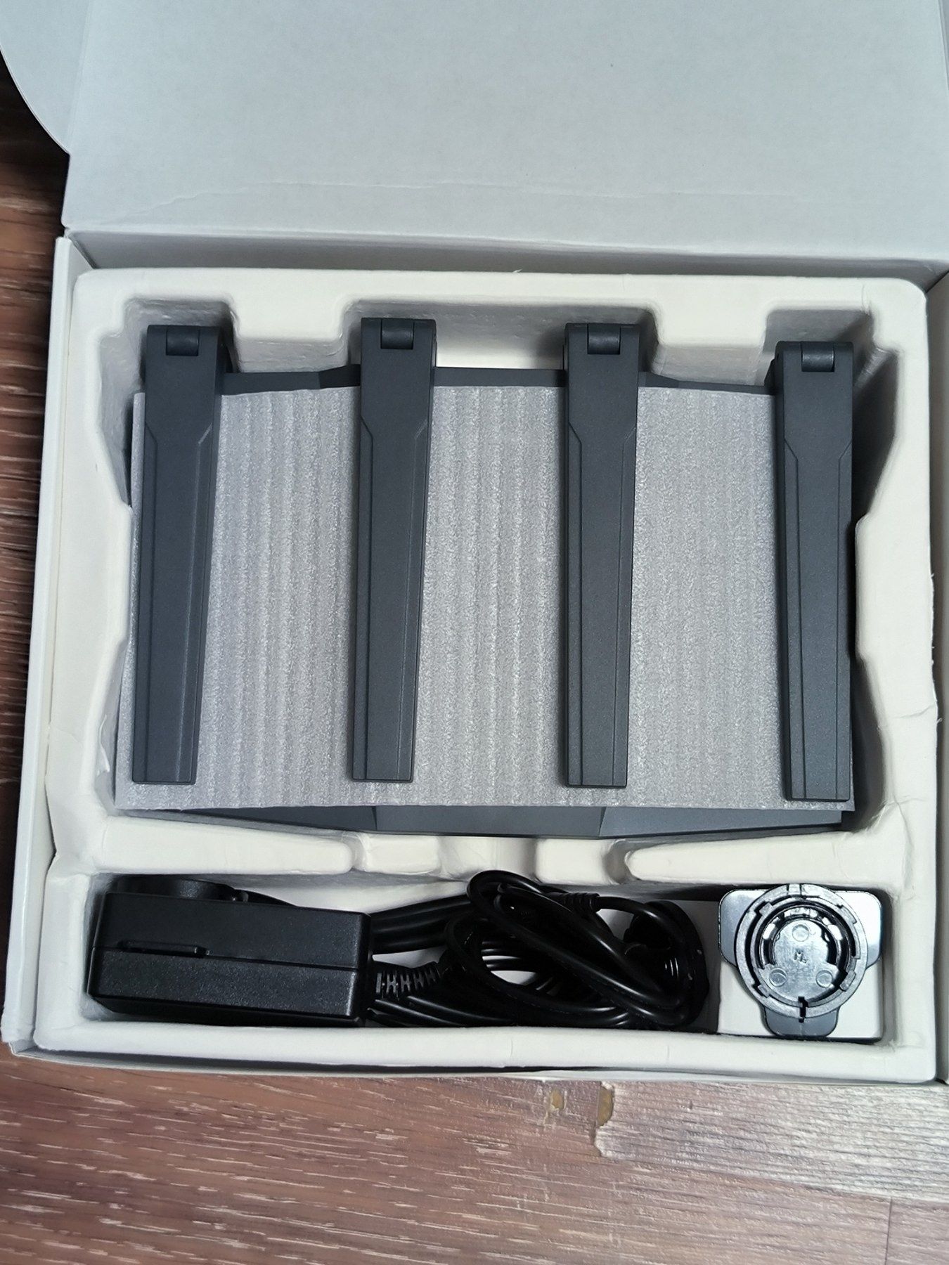 Роутер wi-fi 7 GL.iNet Flint 3 (GL-BE9300)
