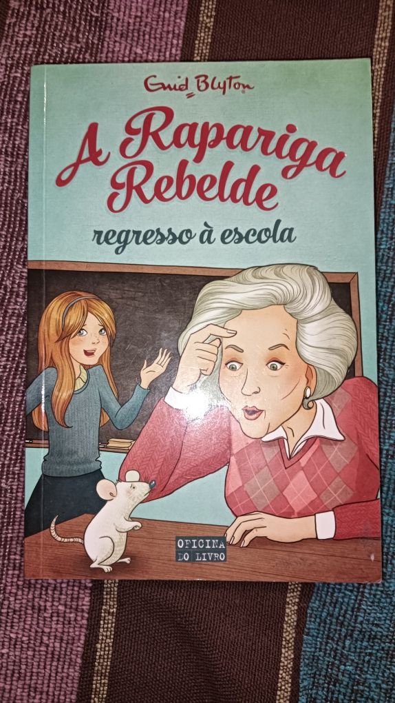 Livros "A rapariga rebelde"