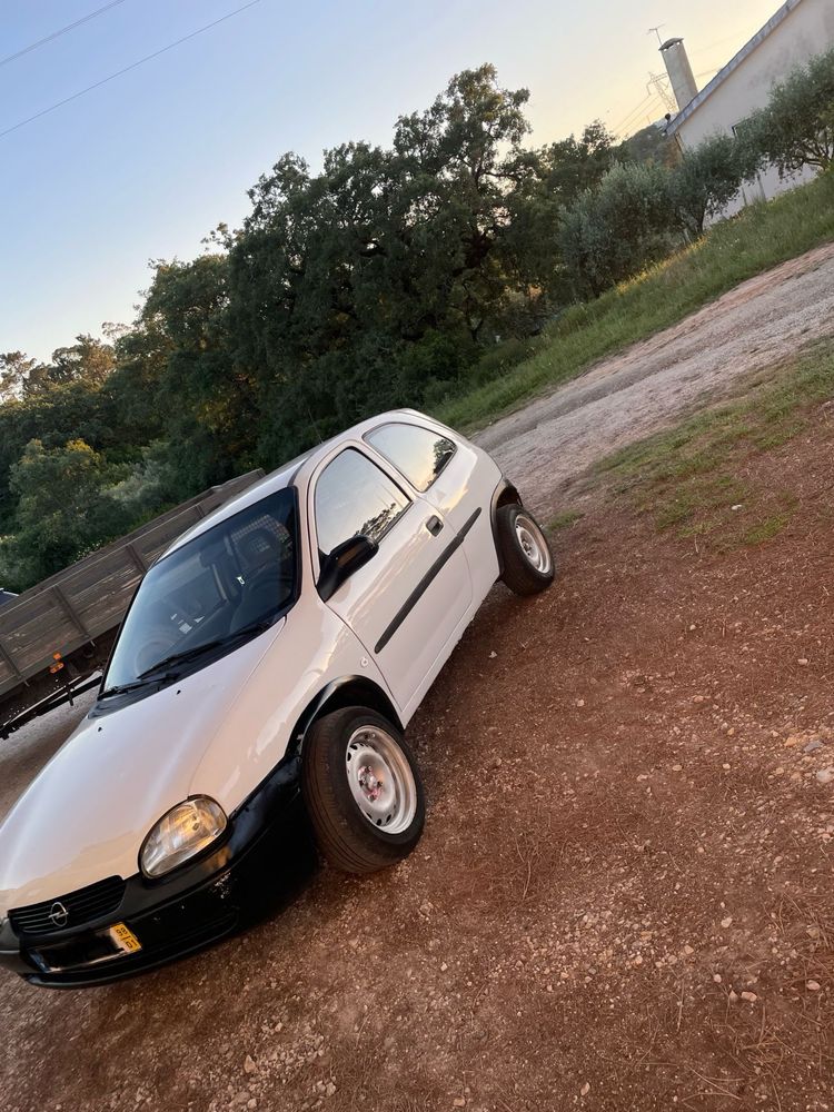 Opel corsa B 1.7 turbo