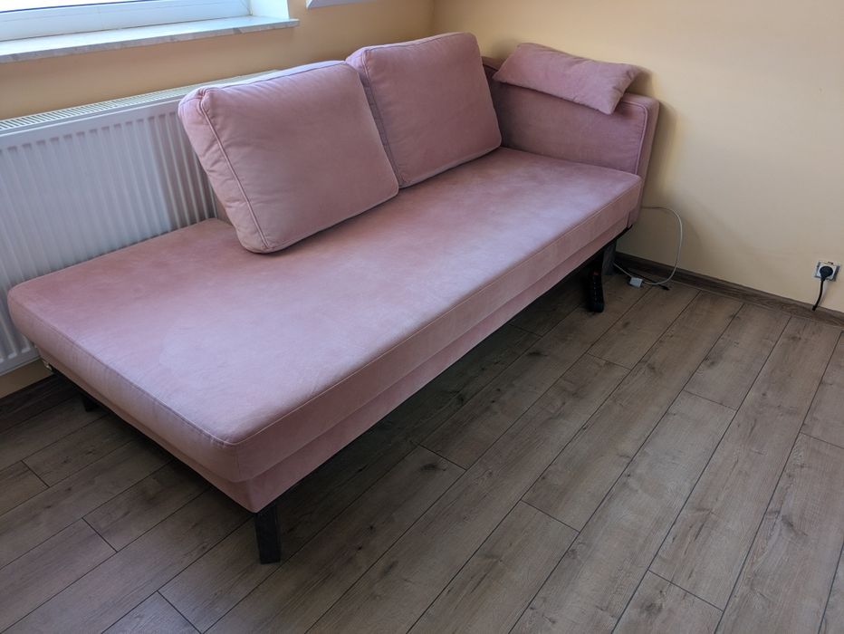 Szezlong kanapa różowy z poduszkami
