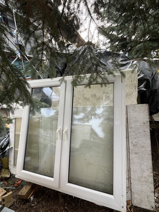 Okno 146 cm x  144 cm,