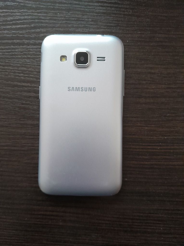Телефон  Samsung G360H
