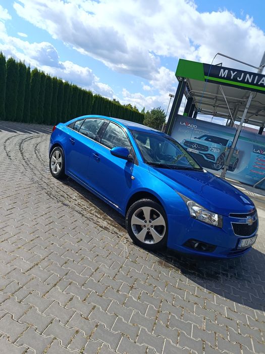 Chevrolet Cruz..