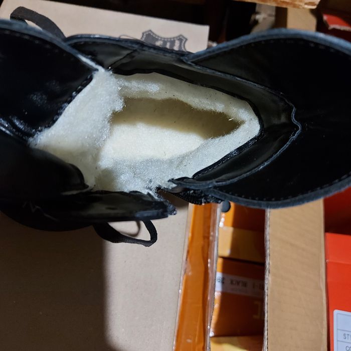 Жіночі шкіряні черевики ботинки зимові чорні