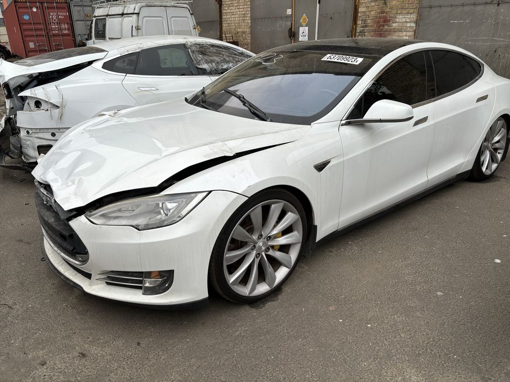 Запчасти Tesla Model S