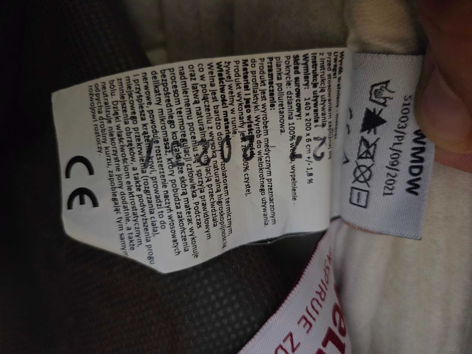 Rozkładana kanapa z materacem