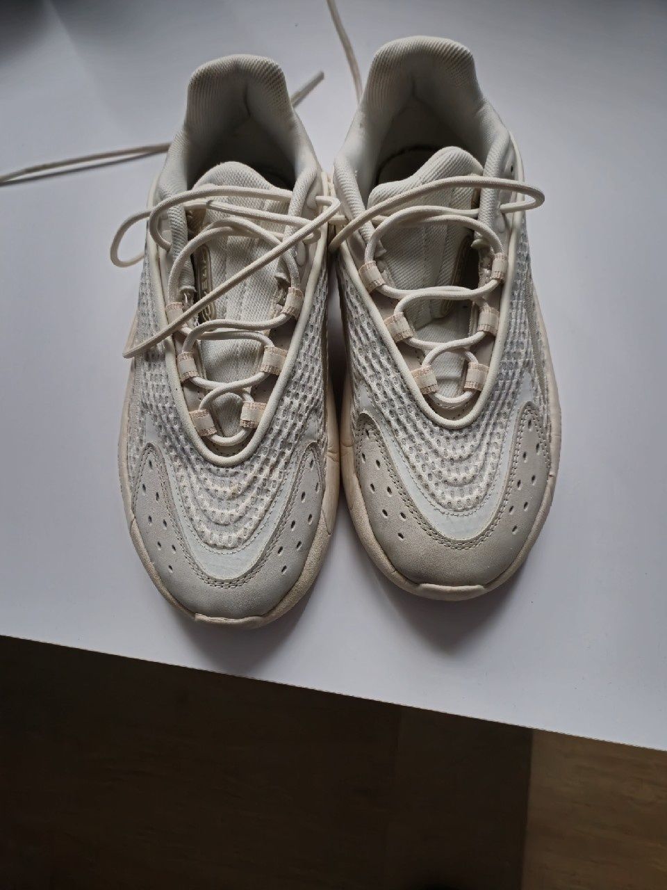 Buty męskie sportowe Adidas Ozelia Sportowe GX3255 r.36 2/3