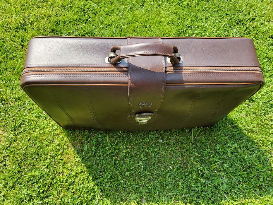 Skórzana walizka PRL