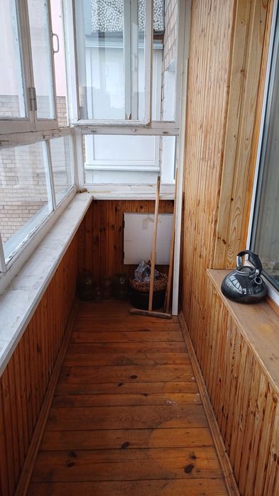 Продаж трикімнатної квартири по.Пр. Миру в Чернігові