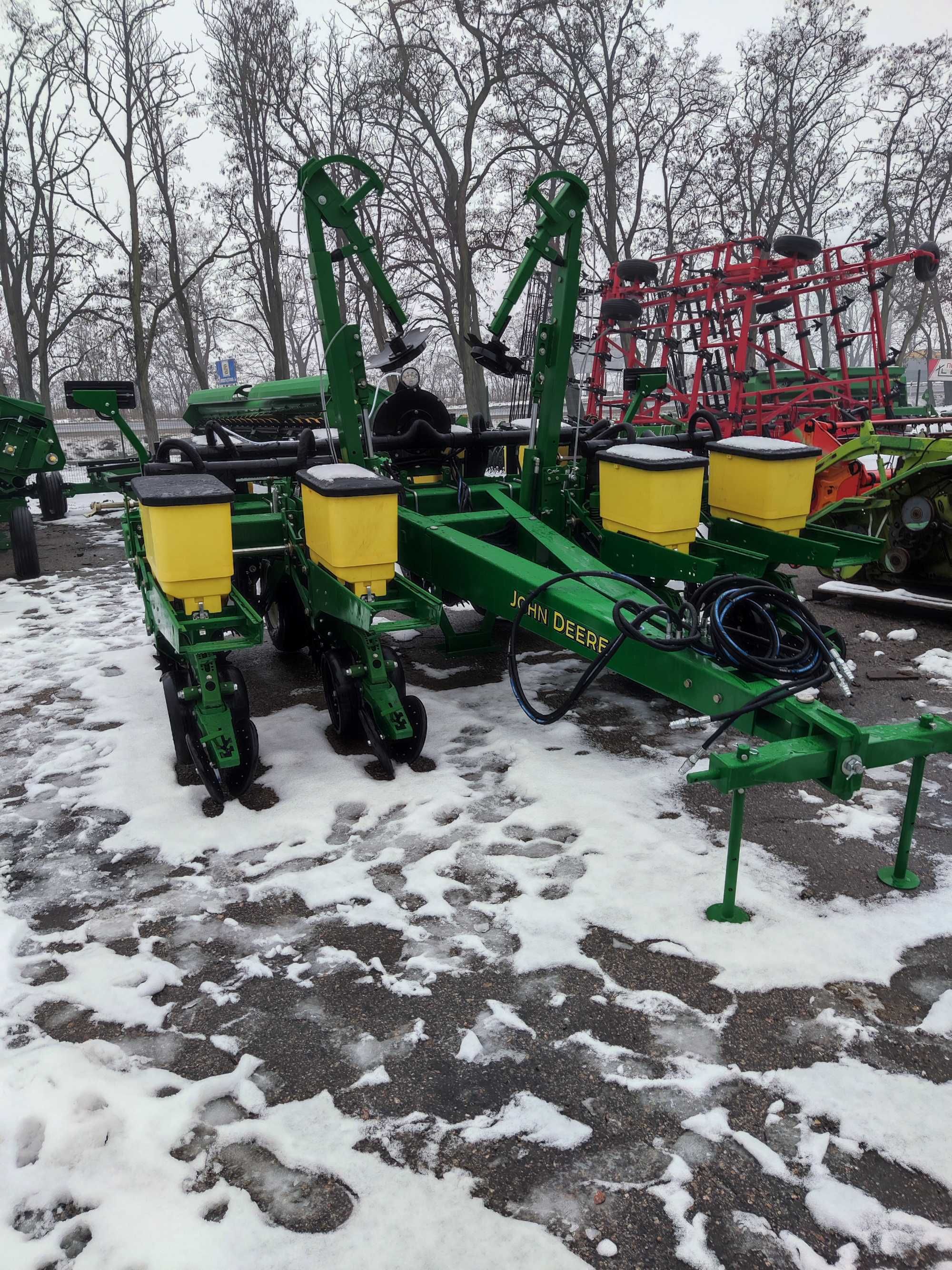 Сіялка пневматична точного висіву John Deere 7200