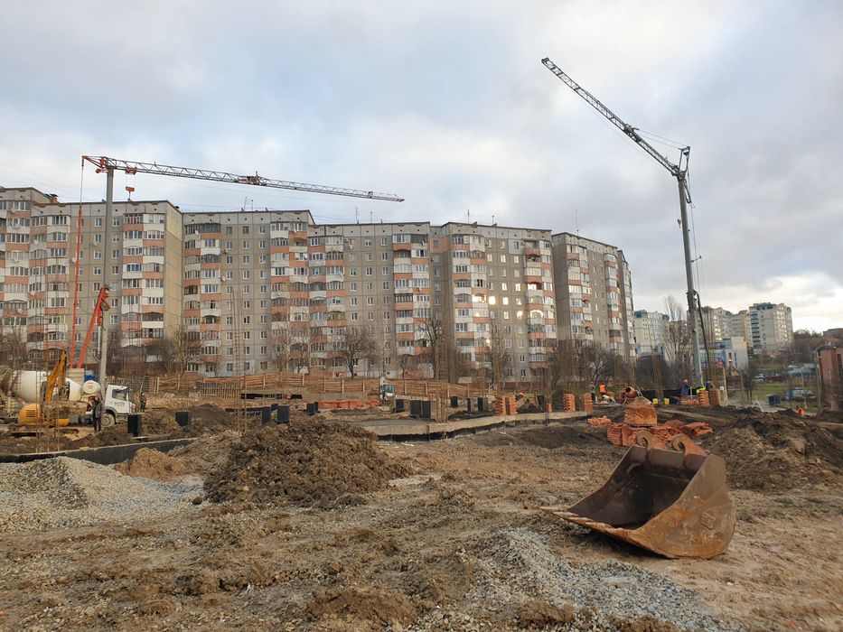 Баштовий кран Оренда швиткомонтажний кран автокран