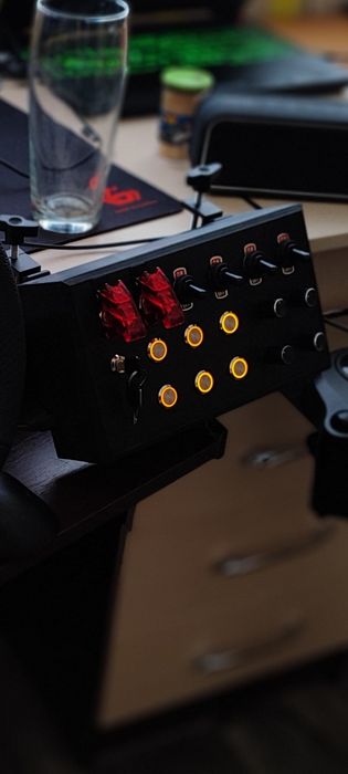 ButtonBox для сімрейсингу