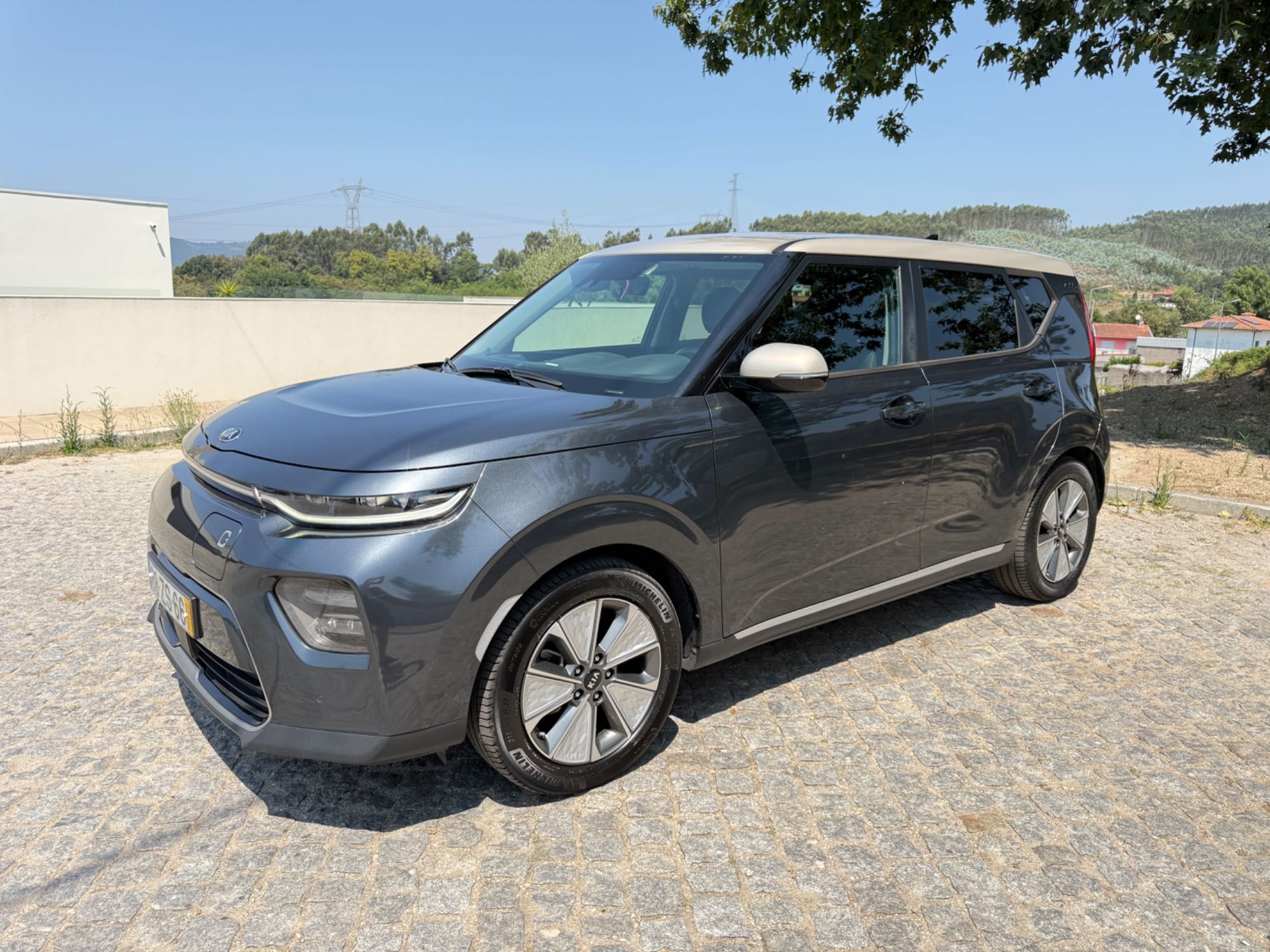 Kia  ESOUL 64kwh