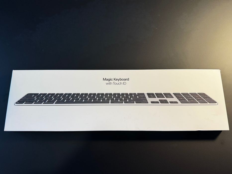 Magic Keyboard c/Touch ID + teclado numérico USB-C