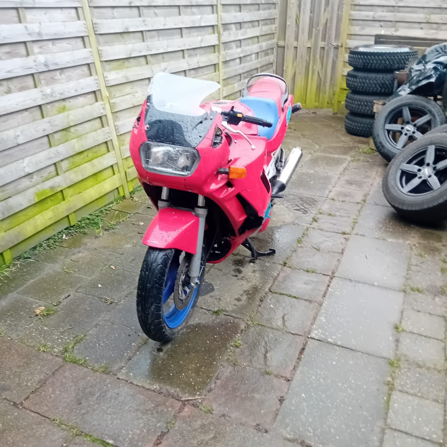 Suzuki GSX 600 з/ч