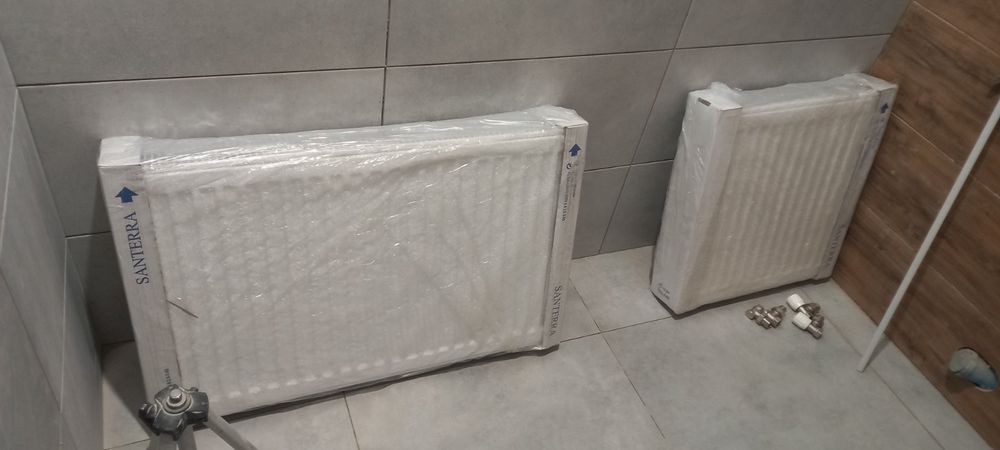 Батареї сталеві нові,в упаковці