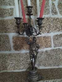 Candelabro de velas antigo.