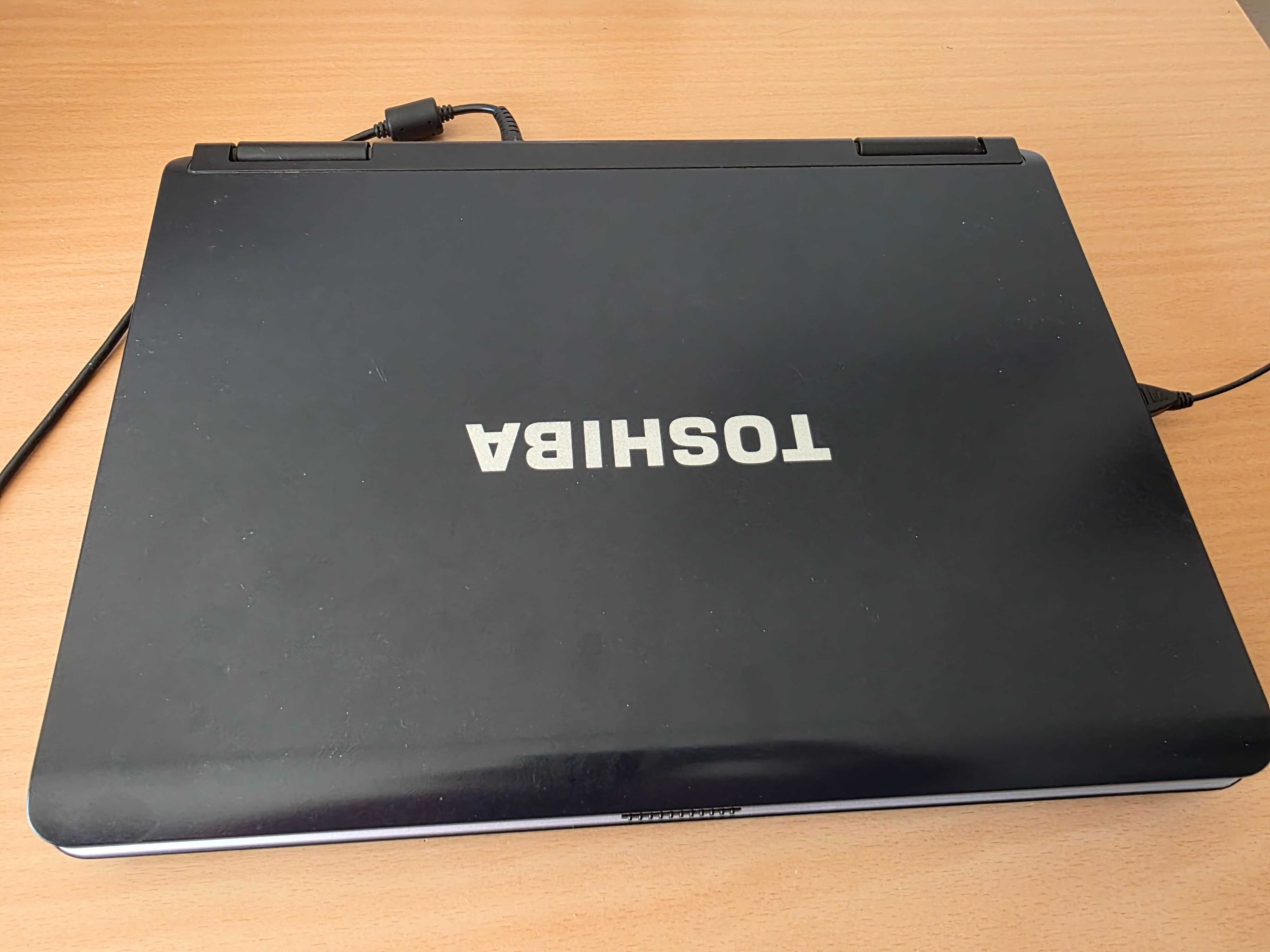 PC Portátil Toshiba Satellite e-Escola