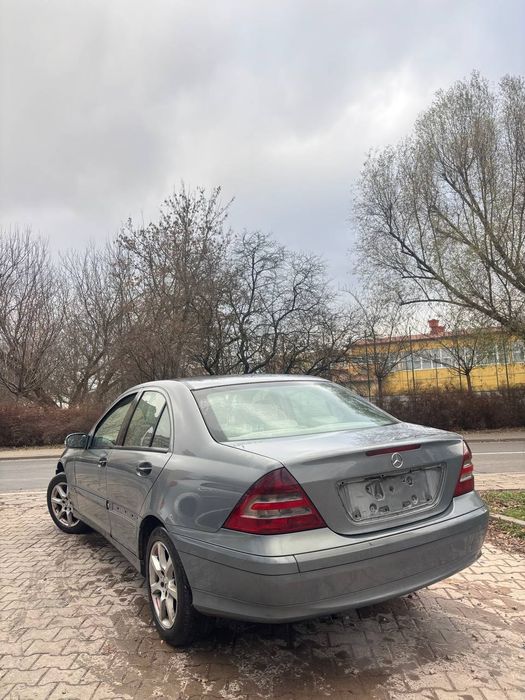 Na sprzedaż Mercedes C klasa 2.2D/Ładny stan/Gwarancja/Alufelgi/Nowe k