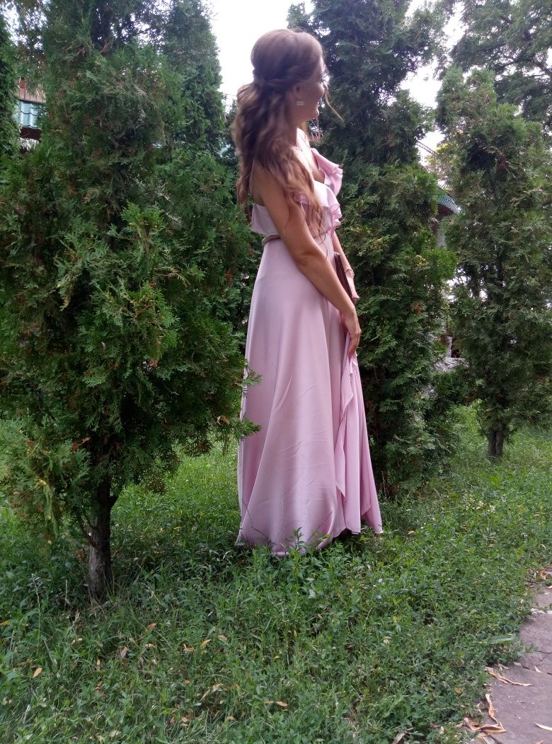 Вечірня довга сукня