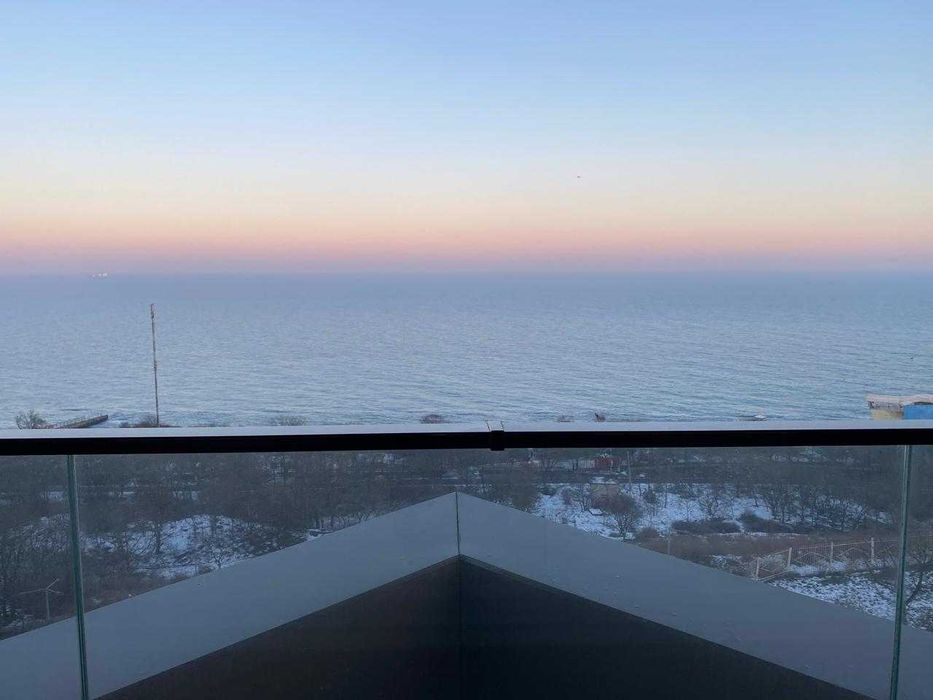 Трехкомнатная квартира с ремонтом в ЖК Гринвуд/Французский бульвар