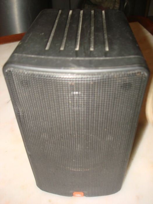 Vendo uma Coluna JBL