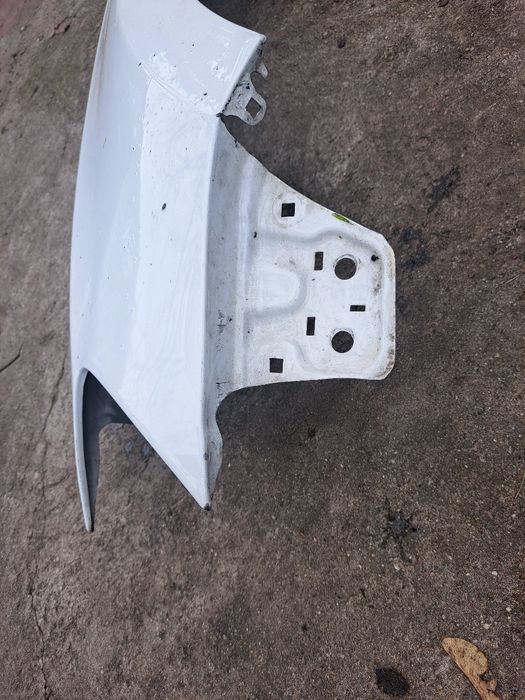 Lewy błotnik volkswagena Jetty 2012