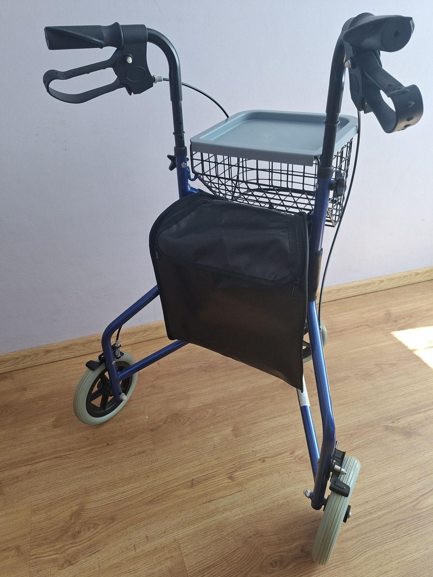 Reha fund chodzik trzykołowy Helsinki balkonik trójkołowy