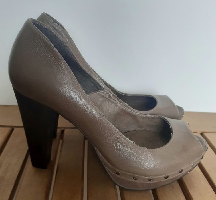 Lote sapatos e sandálias mulher