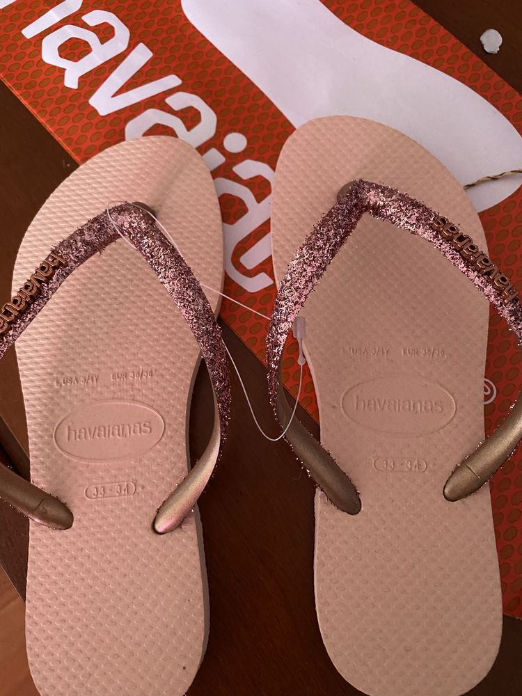 Havaianas completamente novas 33/34