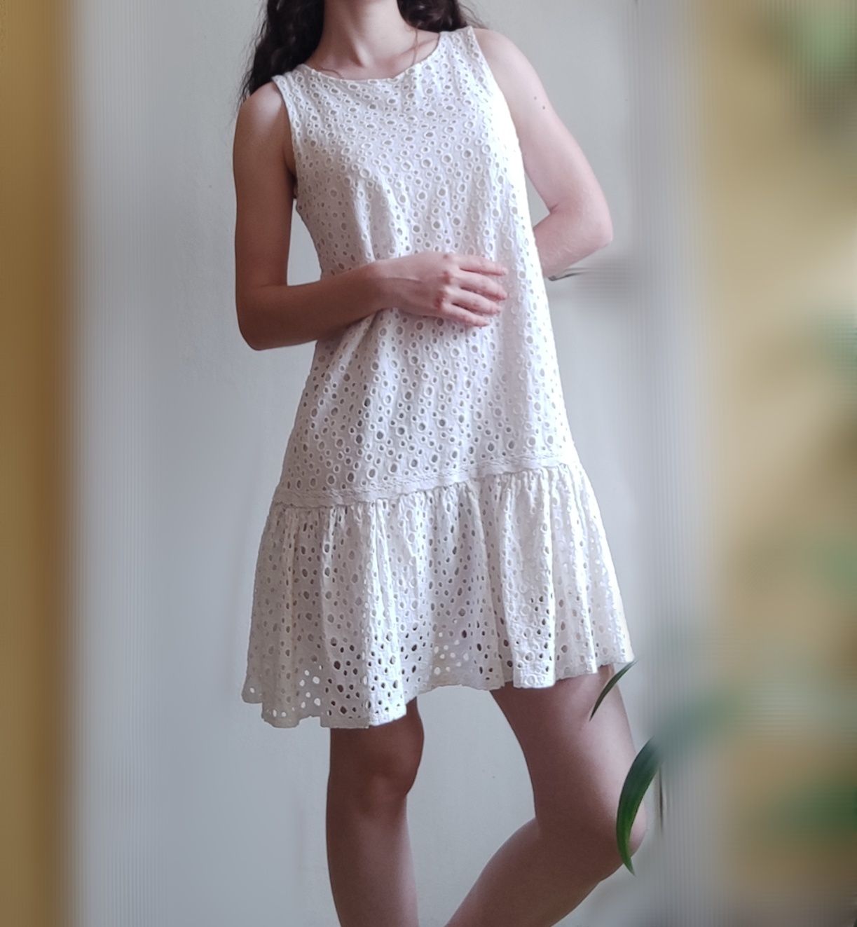 Біла сукня жіноча літня