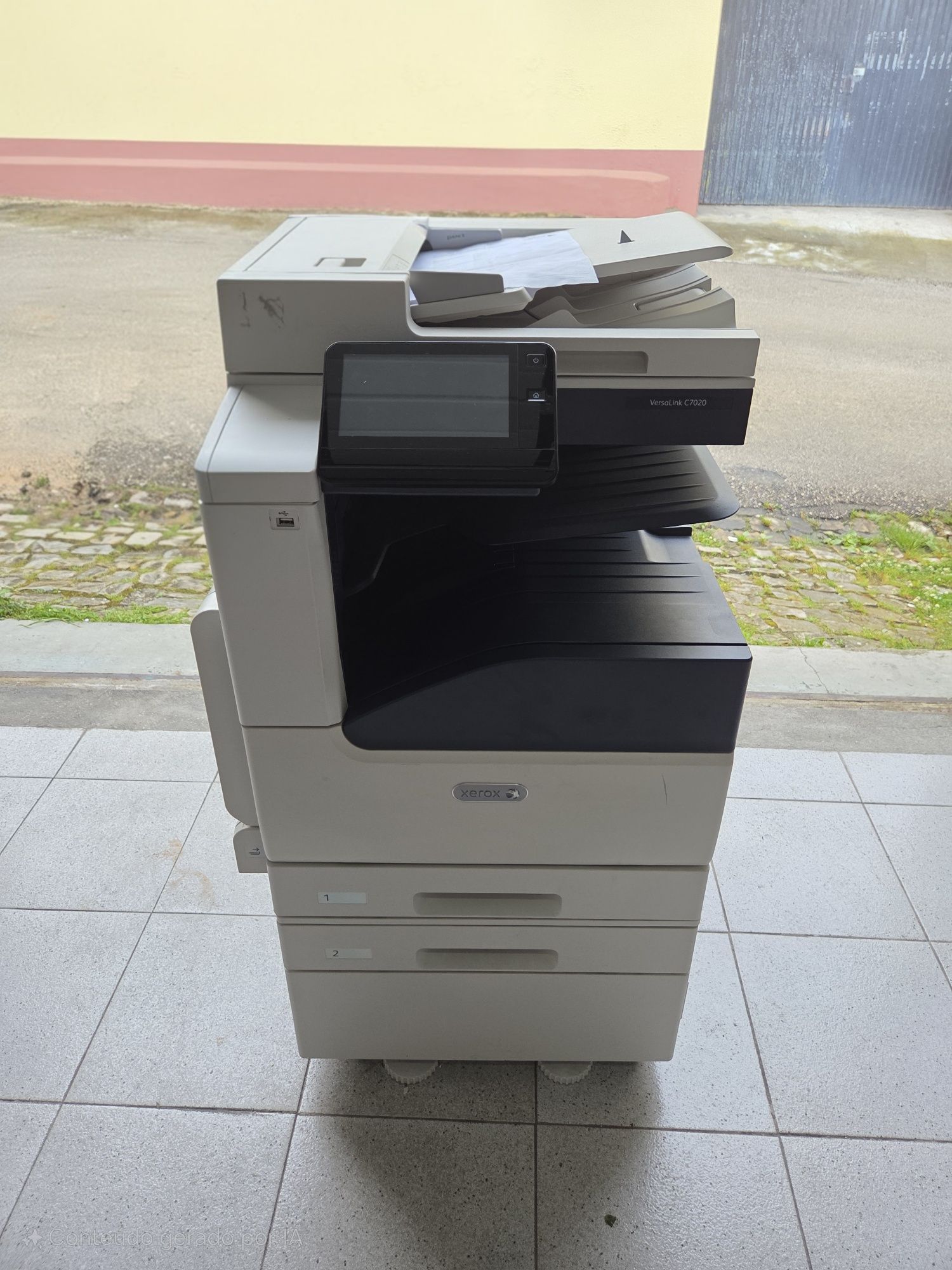 Impressora Multifunções Xerox Versalink C7020