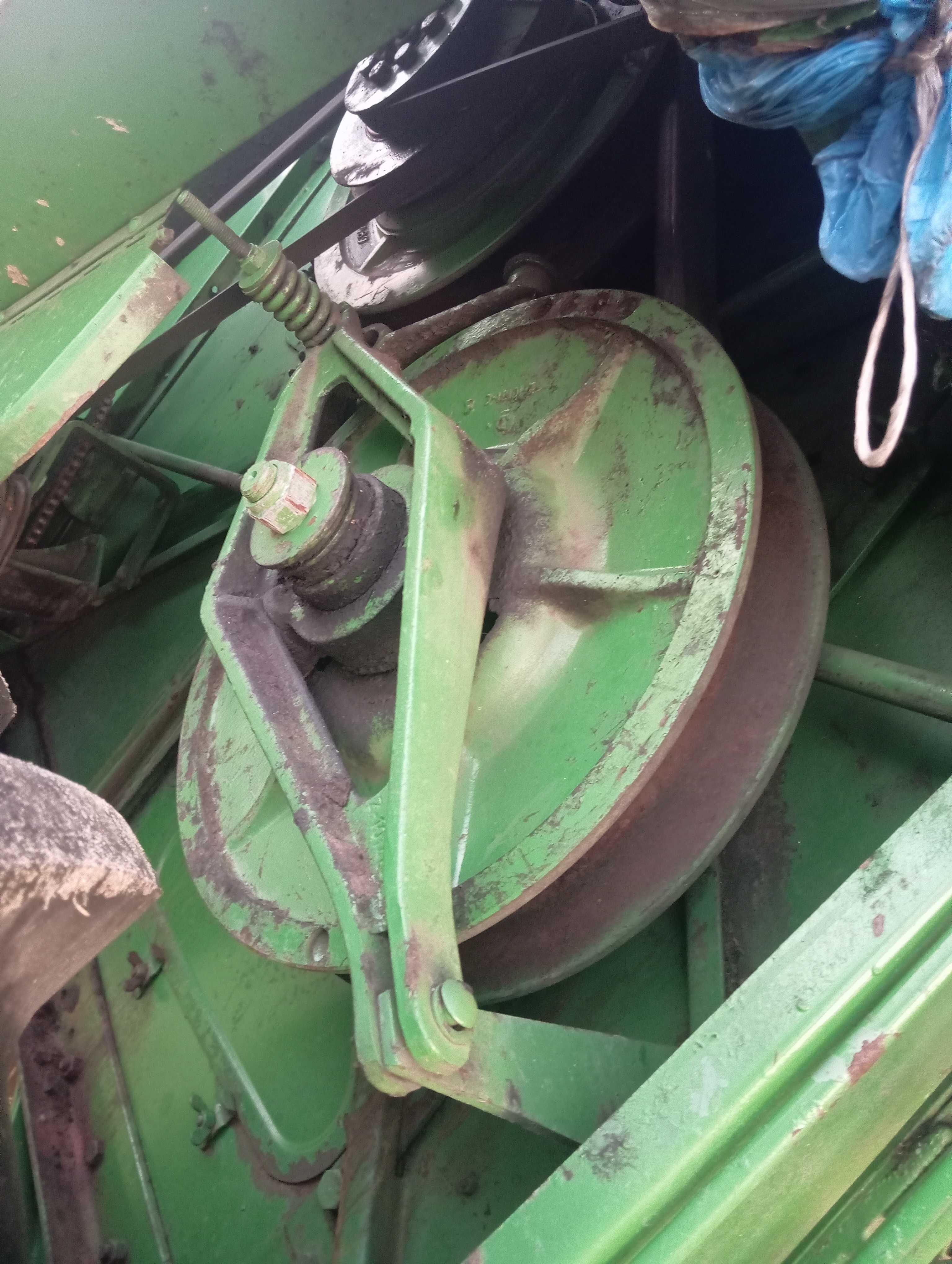 John Deere 530 cały na części skrzynia