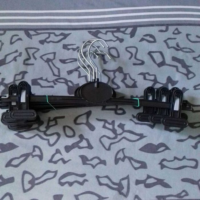 Пластикова Вішалка для Одягу