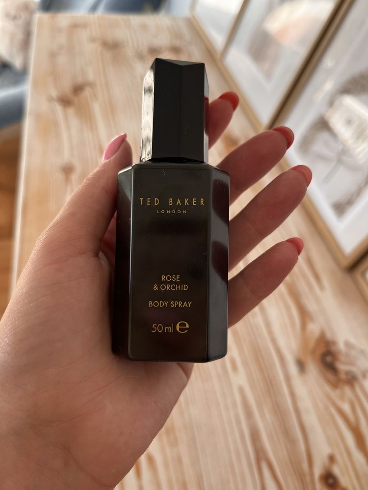 Mgiełki do ciała Ted Baker