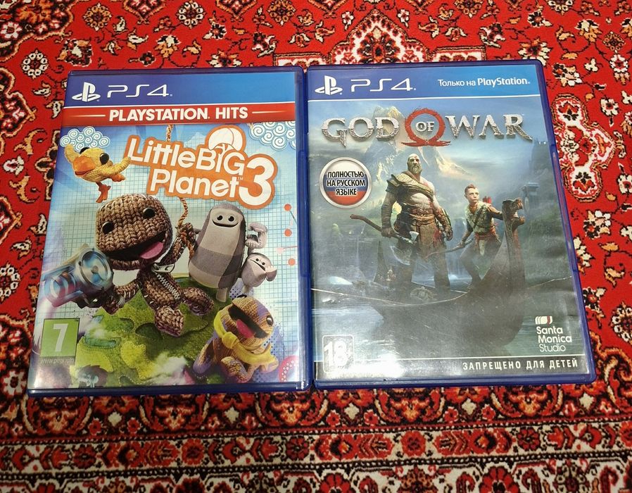 Диски з іграми на PS4