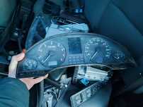 Щиток приборов на Ауди А8 Д2 Audi A8 D2
