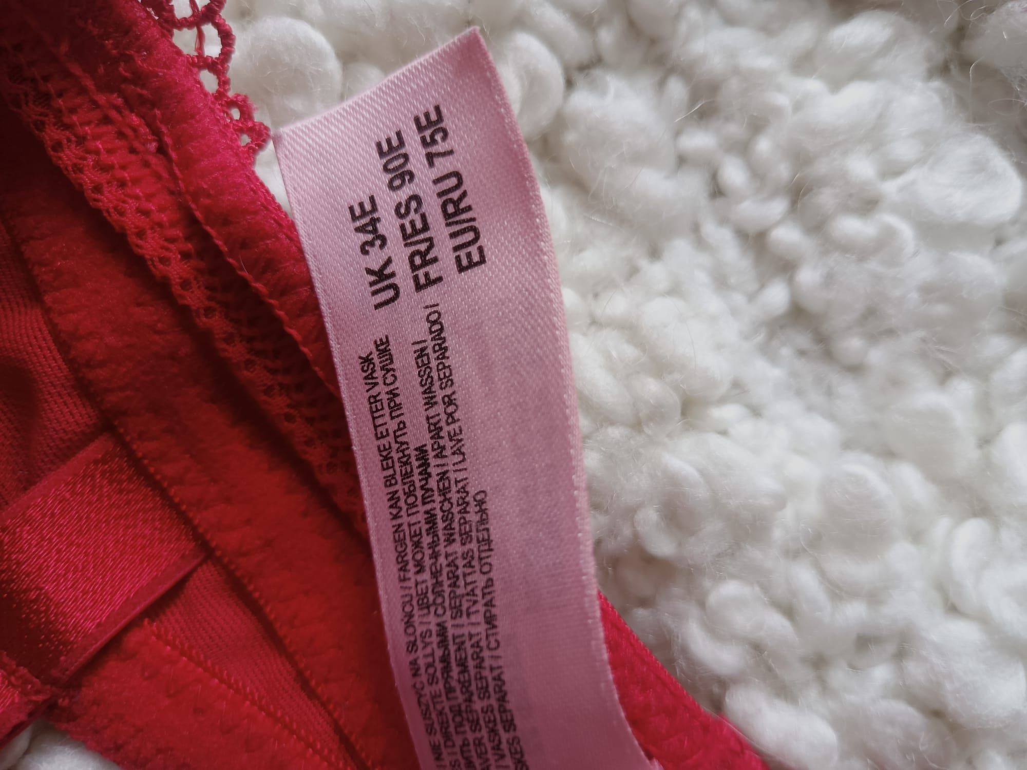 Biustonosz czerwona koronka roz 75E Hunkemöller