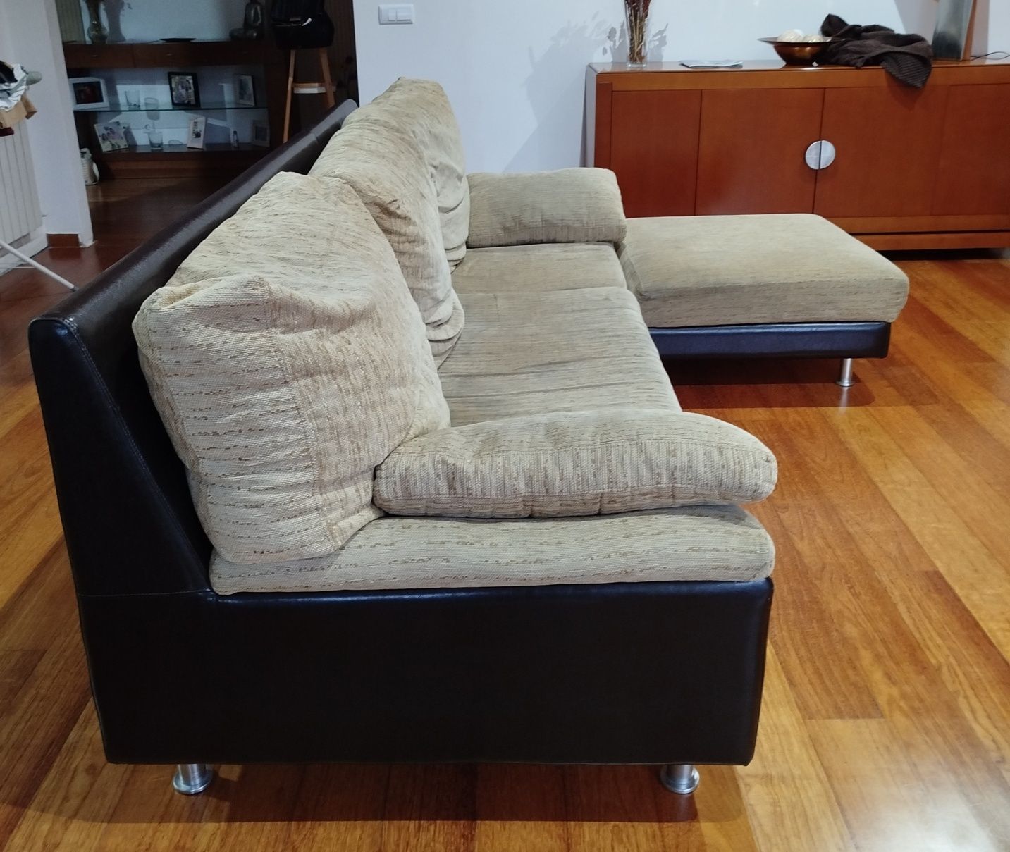 Sofá chaise longo