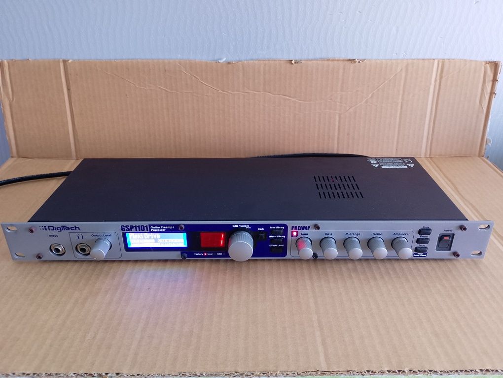 Digitech GSP1101 preamp + Control 2 footswitch
