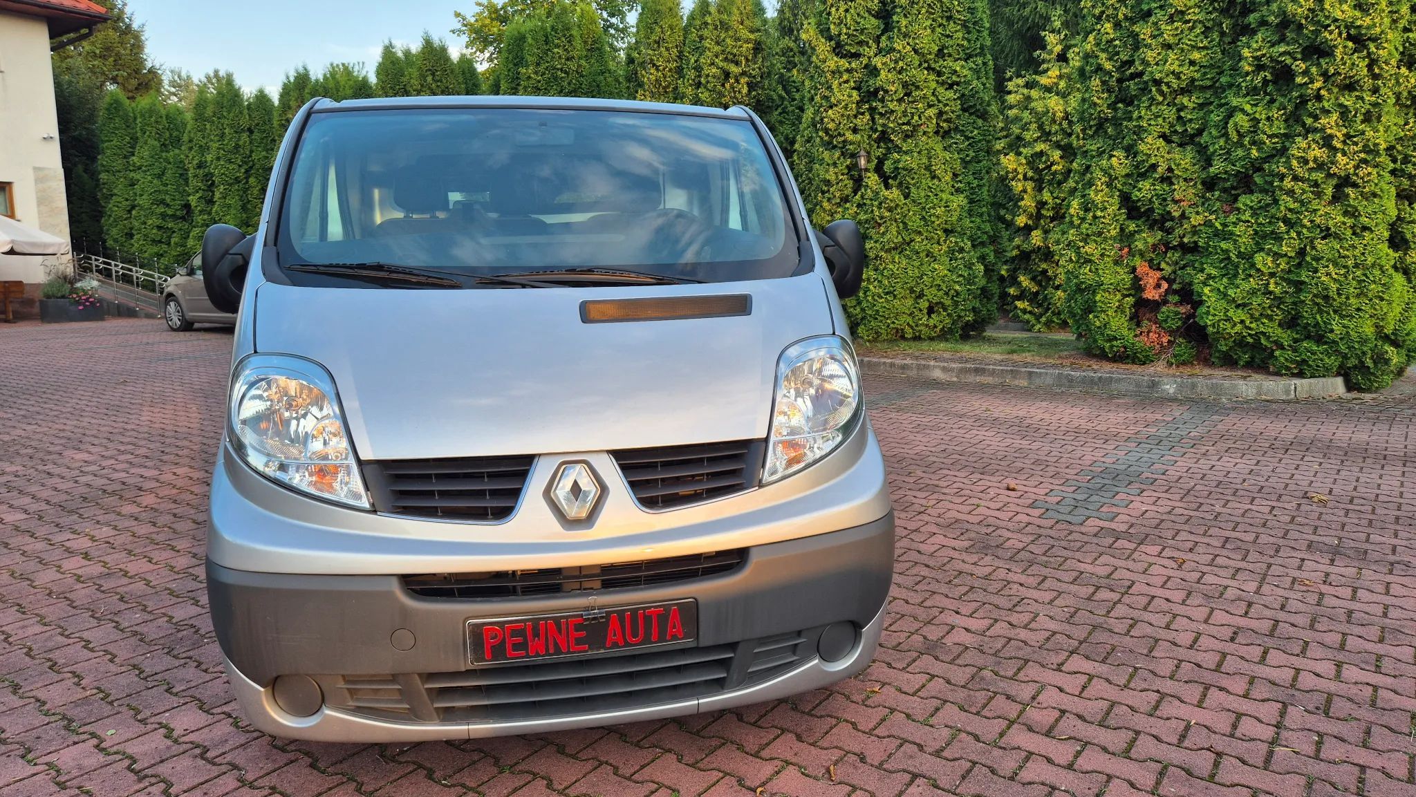 Renault TRAFIC  2,0 115 KM Serwis km L2H1 Zadbany Przebieg Serwis