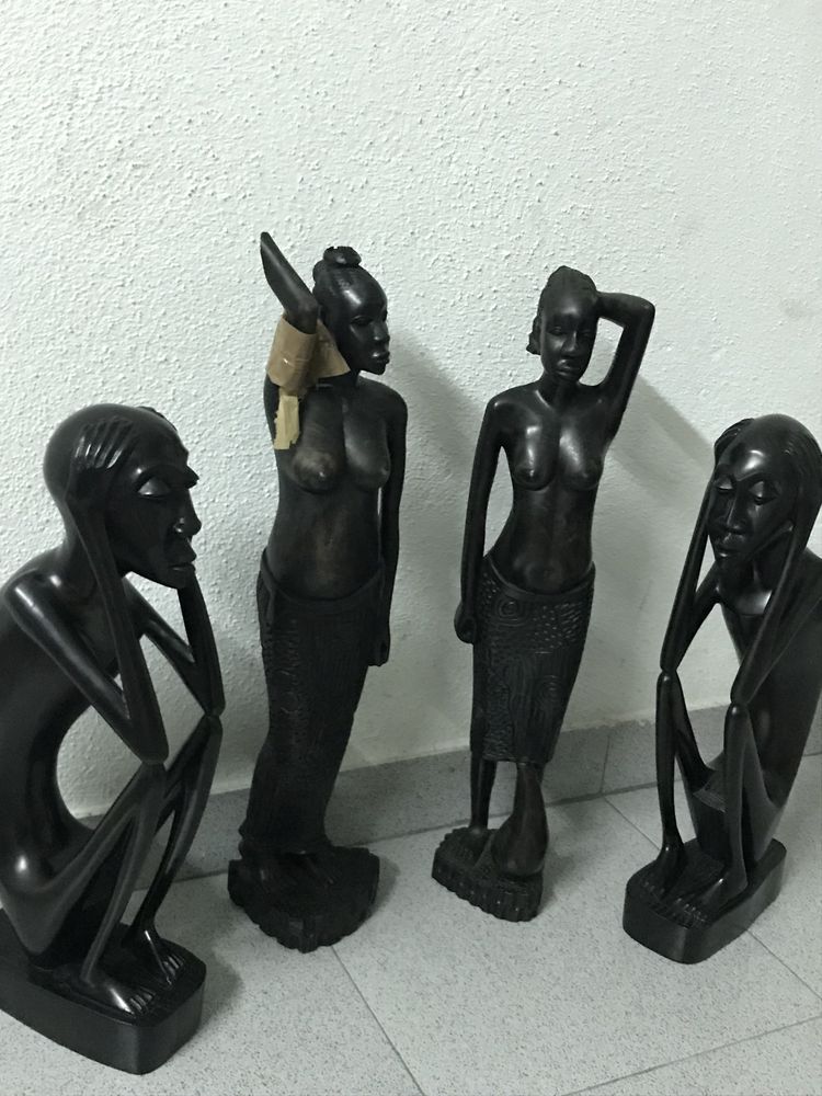 Figura em madeira (africana)