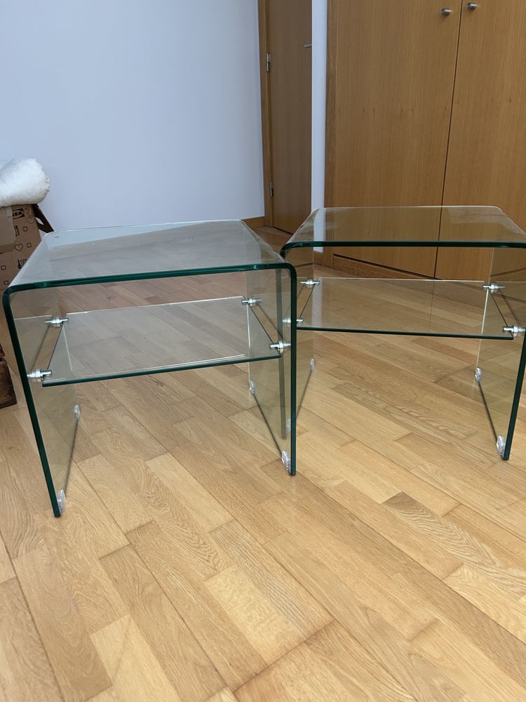 Mesa cabeceira/apoio em vidro temperado