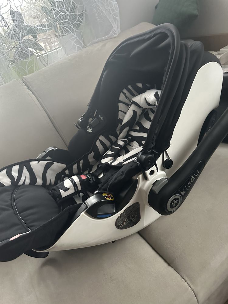 Fotelik samochodowy Kiddy evolution pro2 (0-13kg) +baza isofix